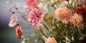 给物业送花圈违法吗？